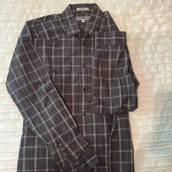 Mens button up - Picture 1 of 1